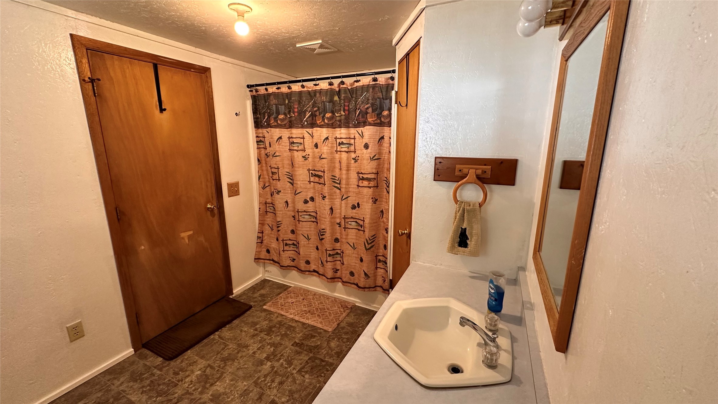 2812 Wilson Avenue Property Photo 12