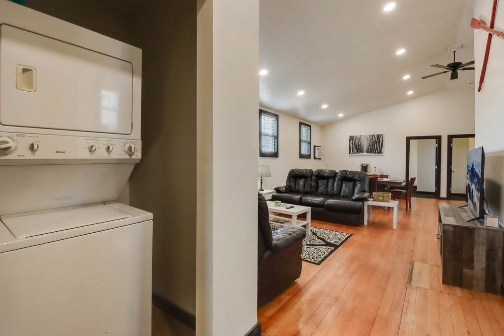 324 Douglas Street 1-2 Property Photo 10