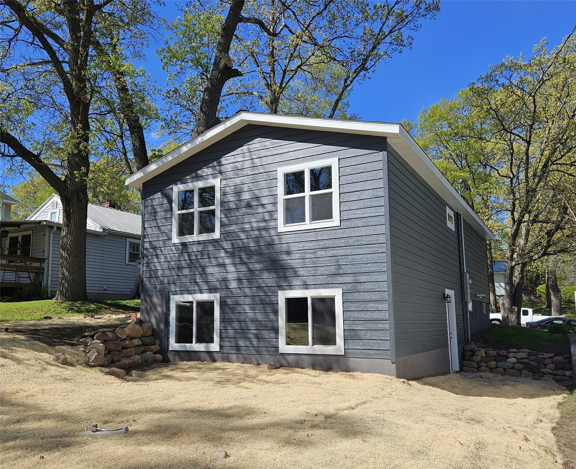 411 Poplar Street Property Photo 2