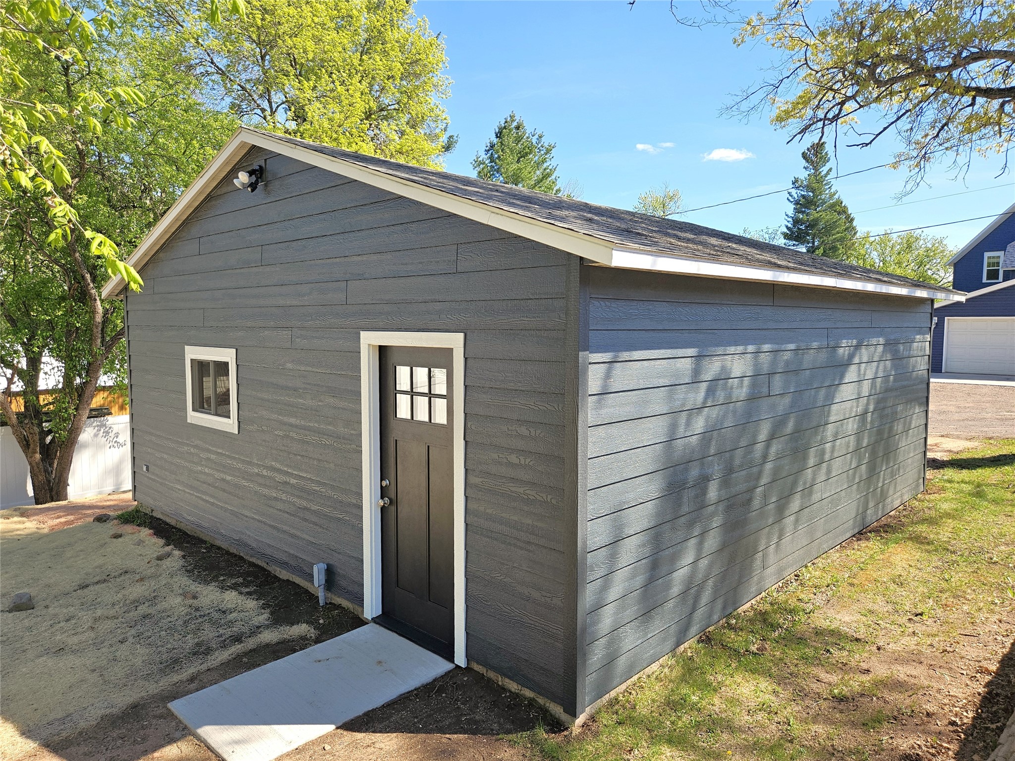 411 Poplar Street Property Photo 7