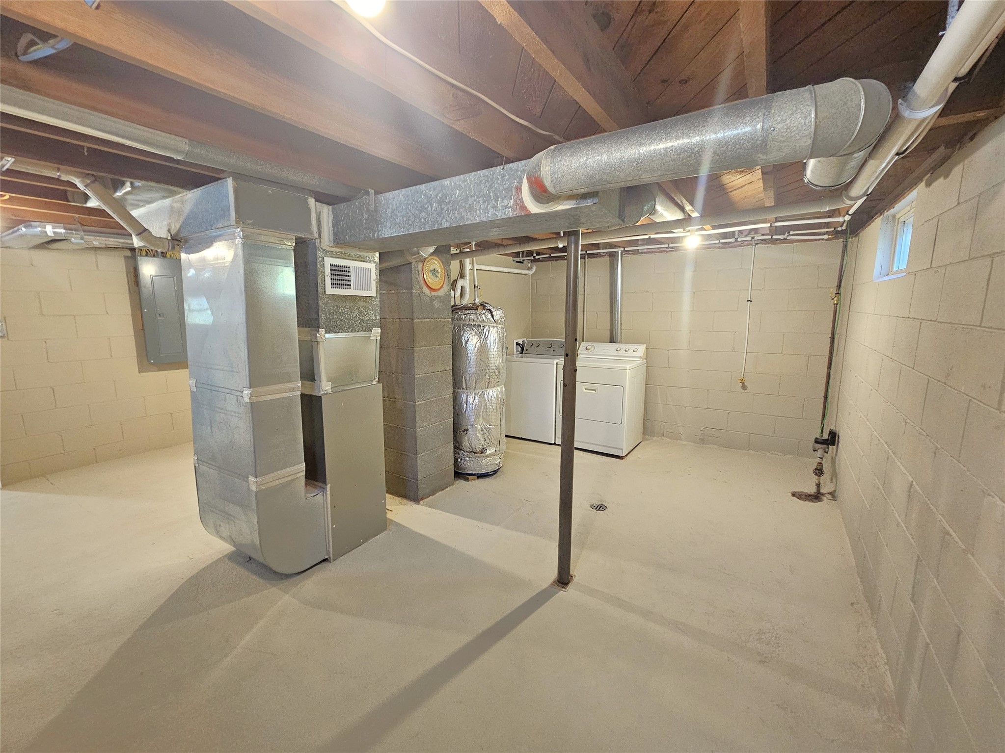 411 Poplar Street Property Photo 31