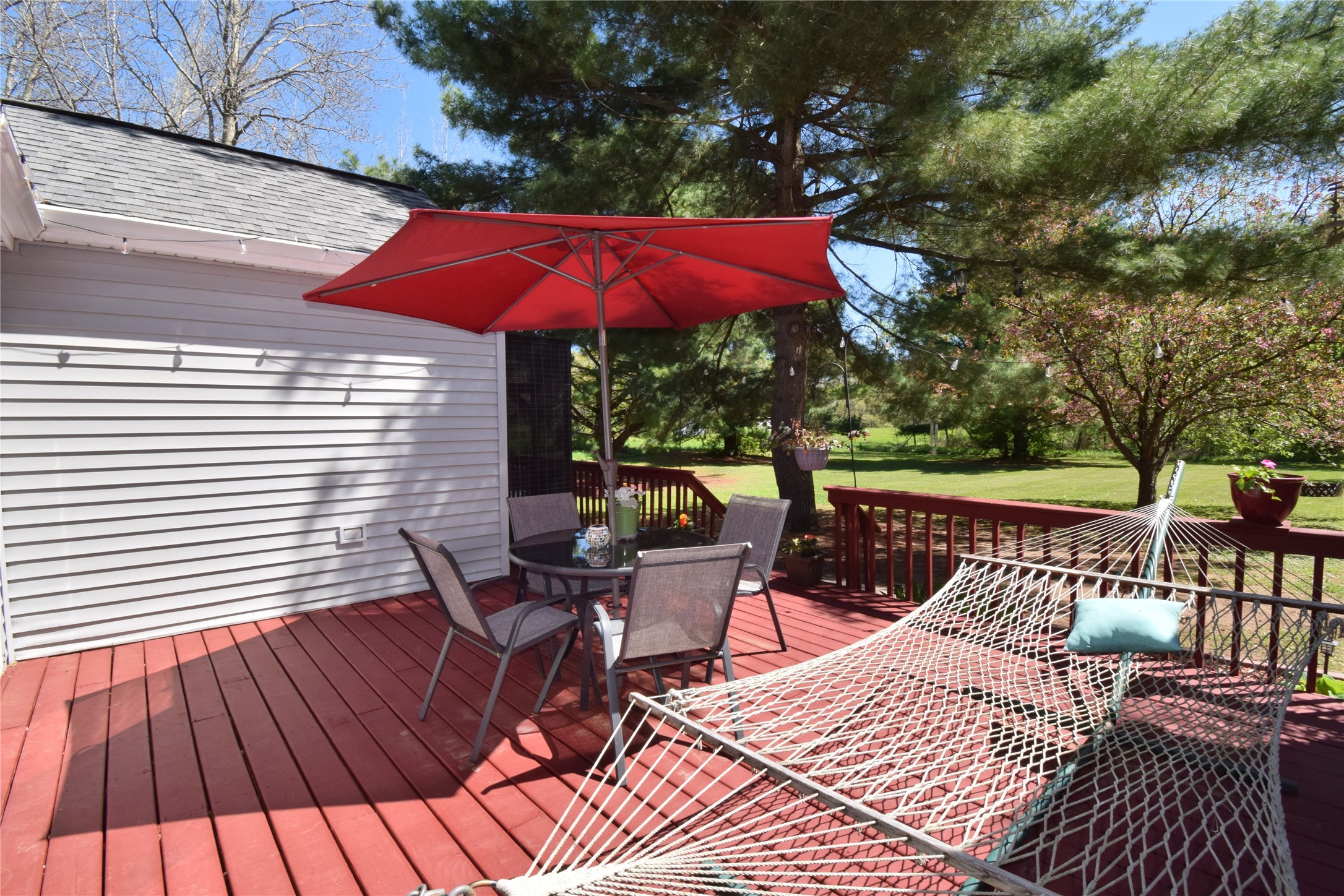 3346 65th Street Property Photo 4