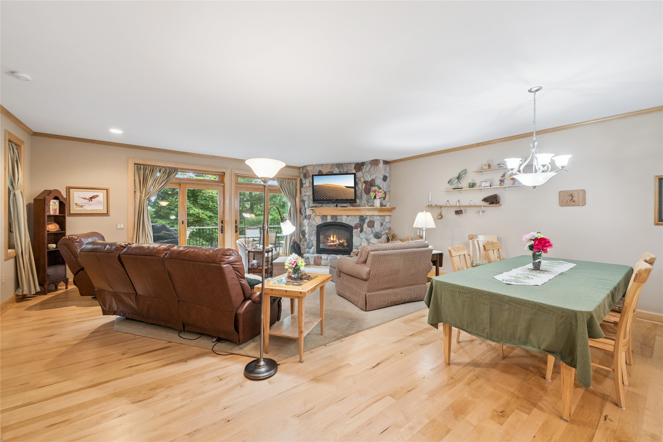 9625 Buskey Bay Drive Property Photo 11