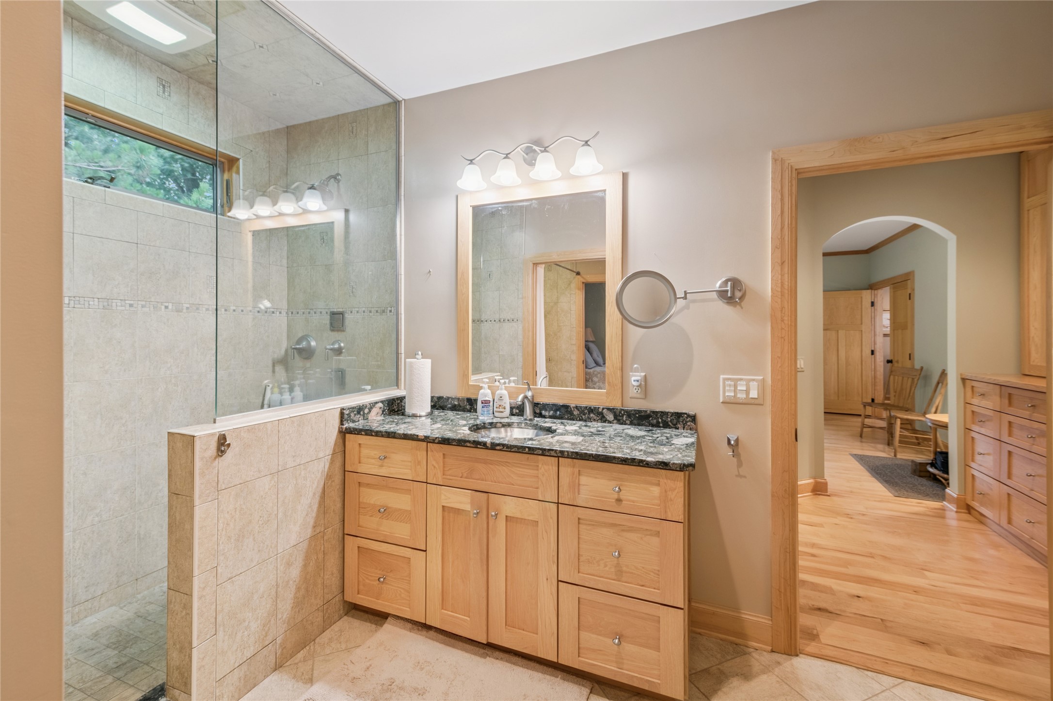 9625 Buskey Bay Drive Property Photo 14
