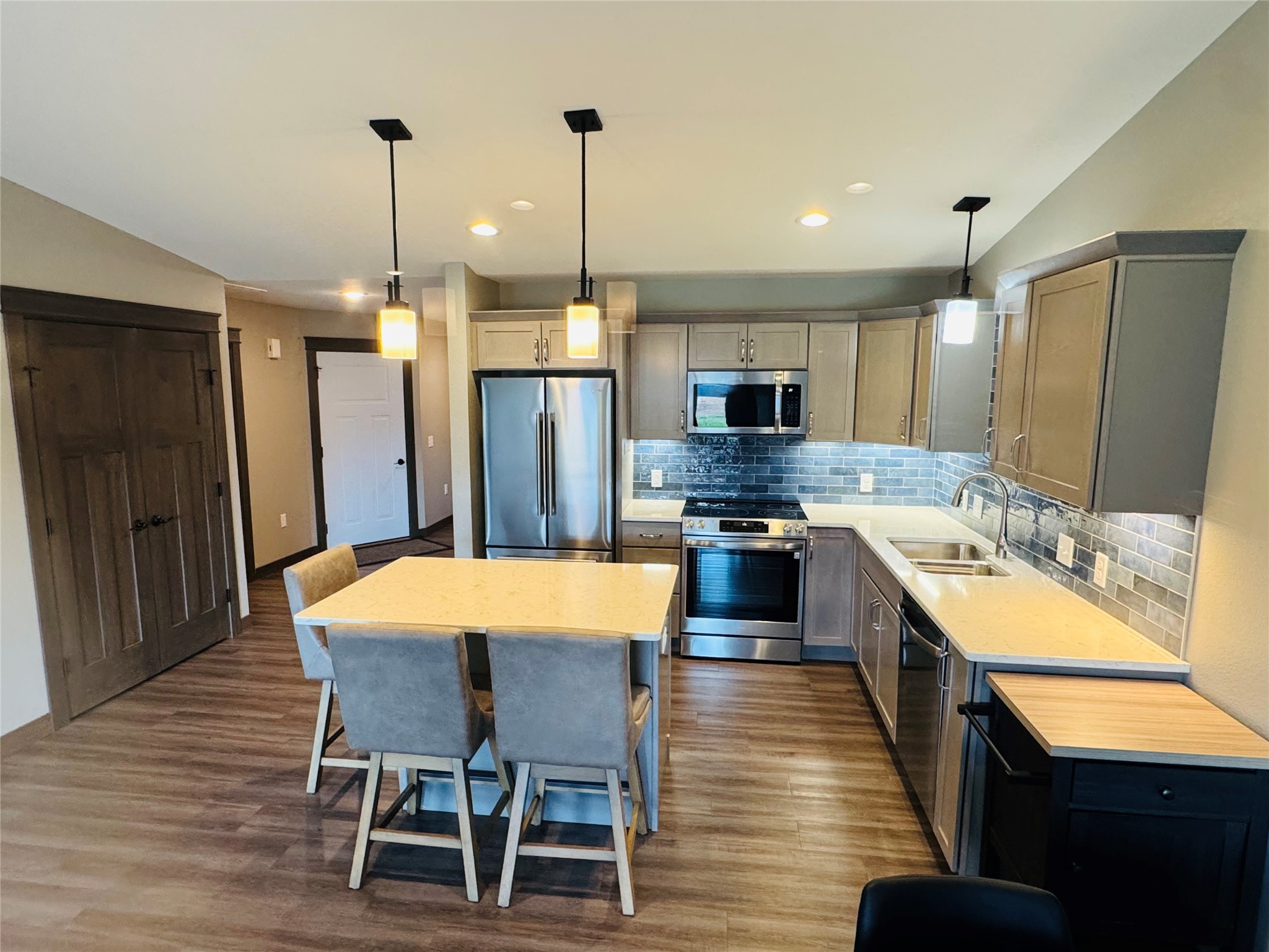 5523 Timber Trail Property Photo 8