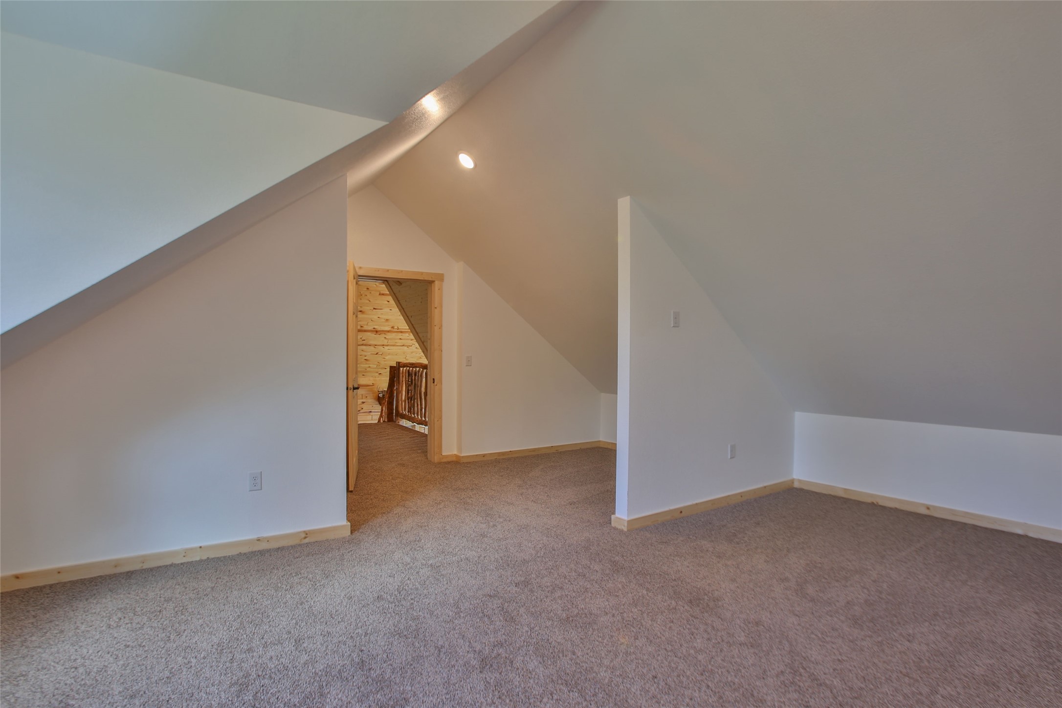 W16218 Manglos Avenue Property Photo 46