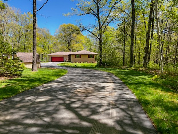 N4798 Loop Road Property Photo 4