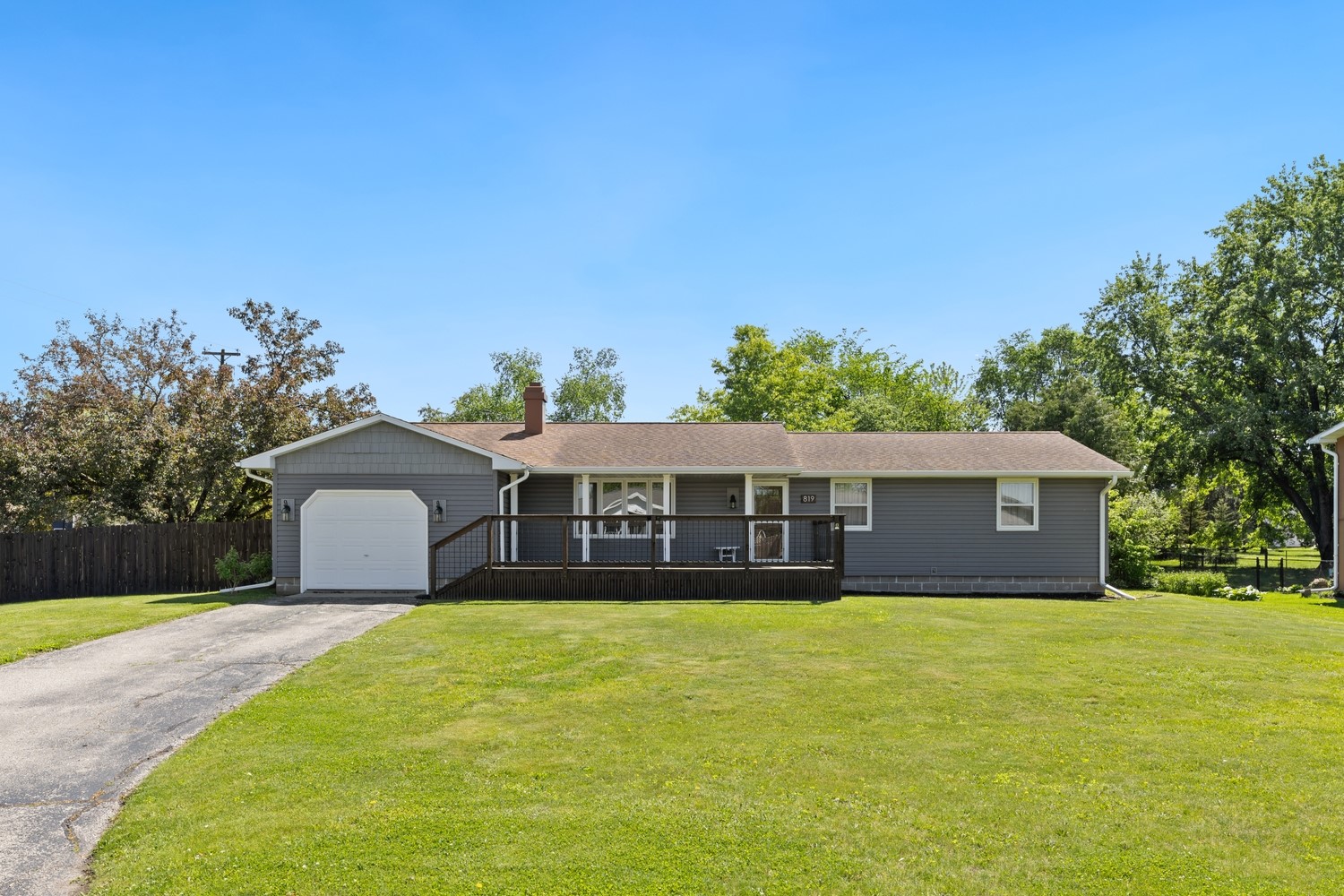 819 Forrest Street Property Photo 1