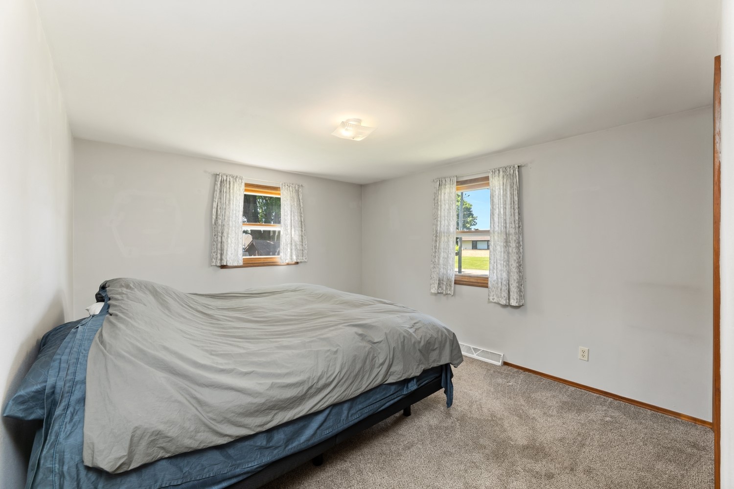 819 Forrest Street Property Photo 12