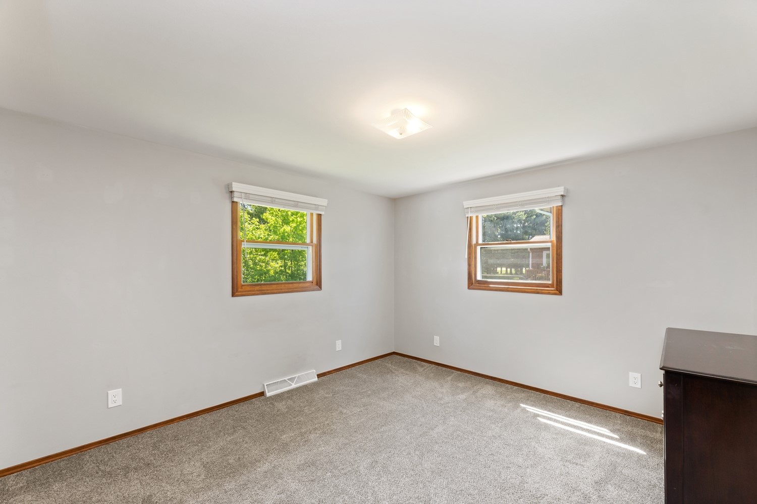 819 Forrest Street Property Photo 14