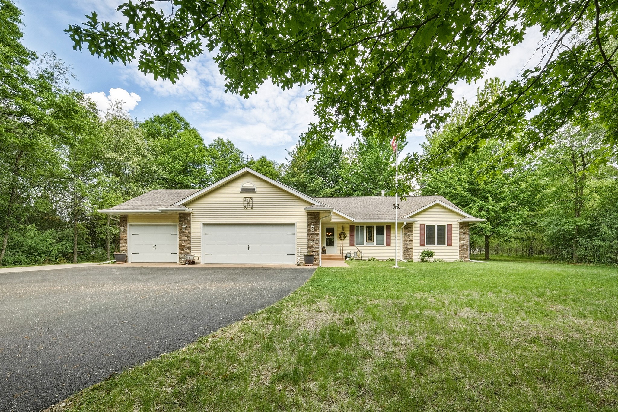 6633 188th Street Property Photo 1
