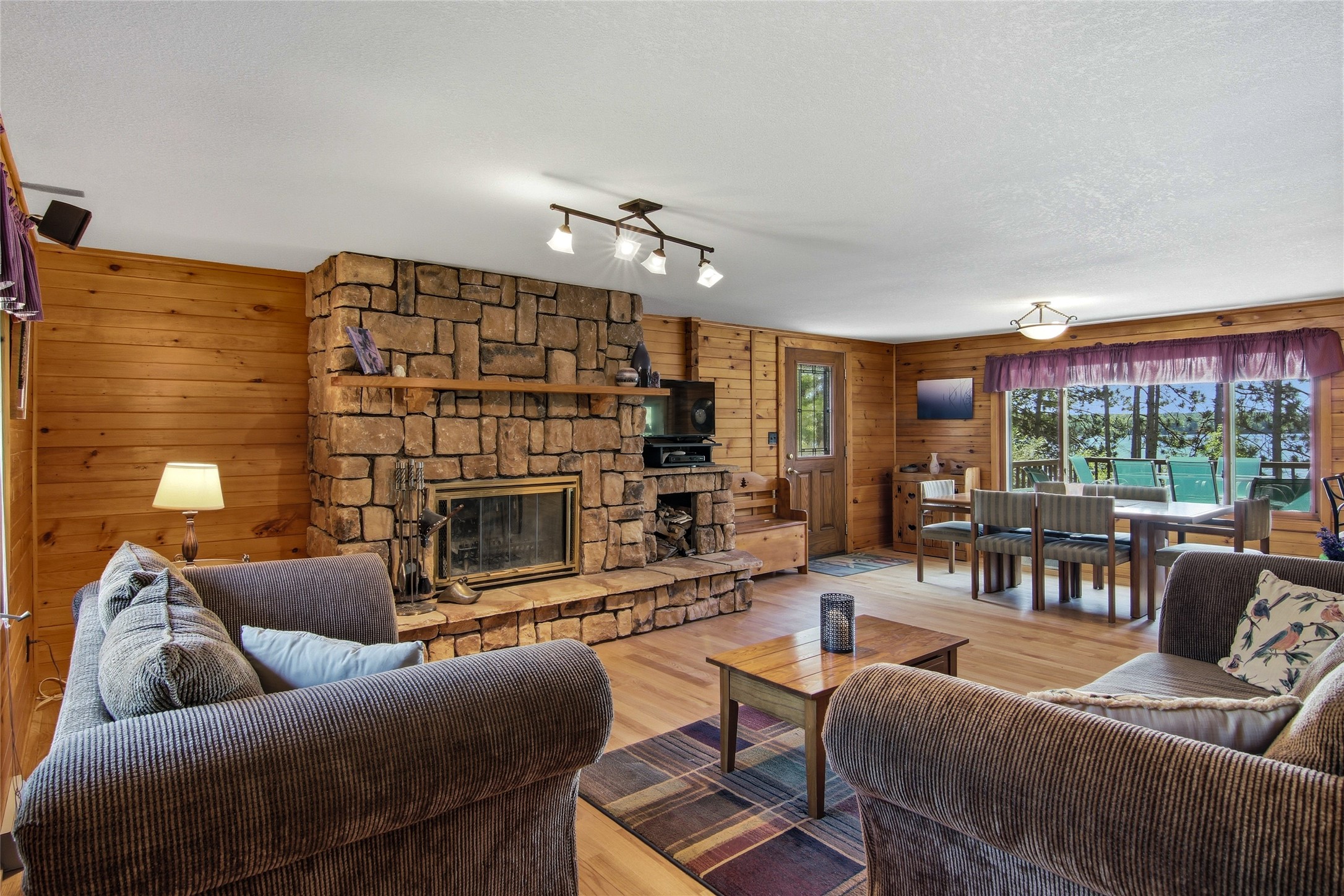 12575 W County Road D Property Photo 7