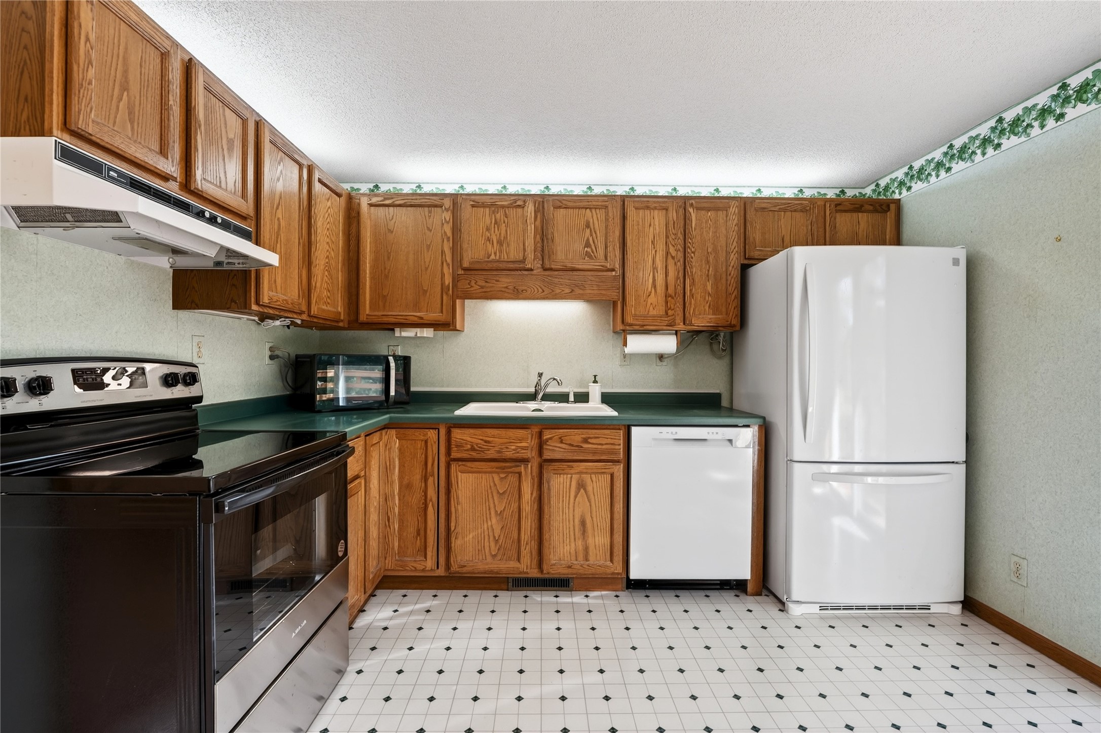 9124 E Hill Top Drive Property Photo 5