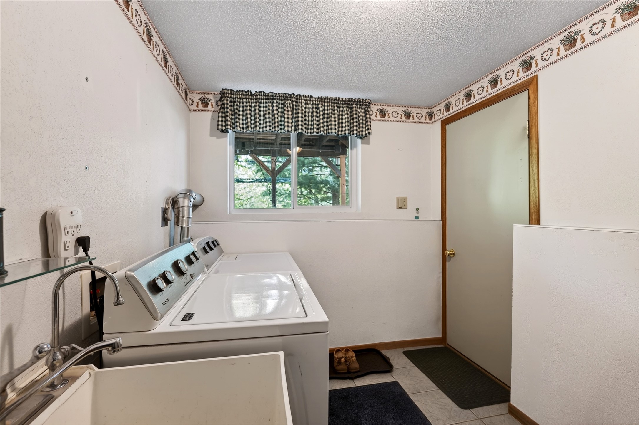9124 E Hill Top Drive Property Photo 38