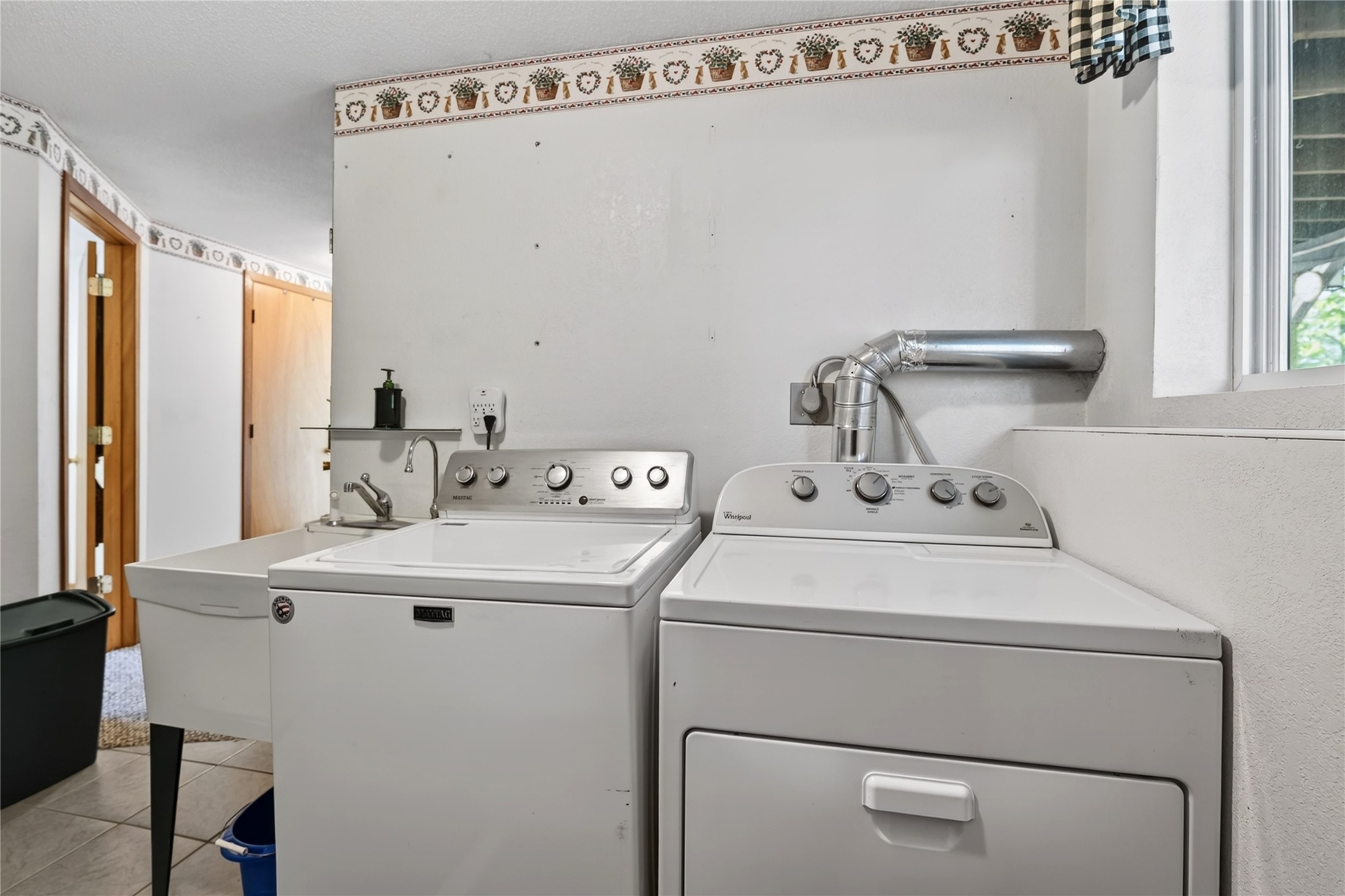 9124 E Hill Top Drive Property Photo 39