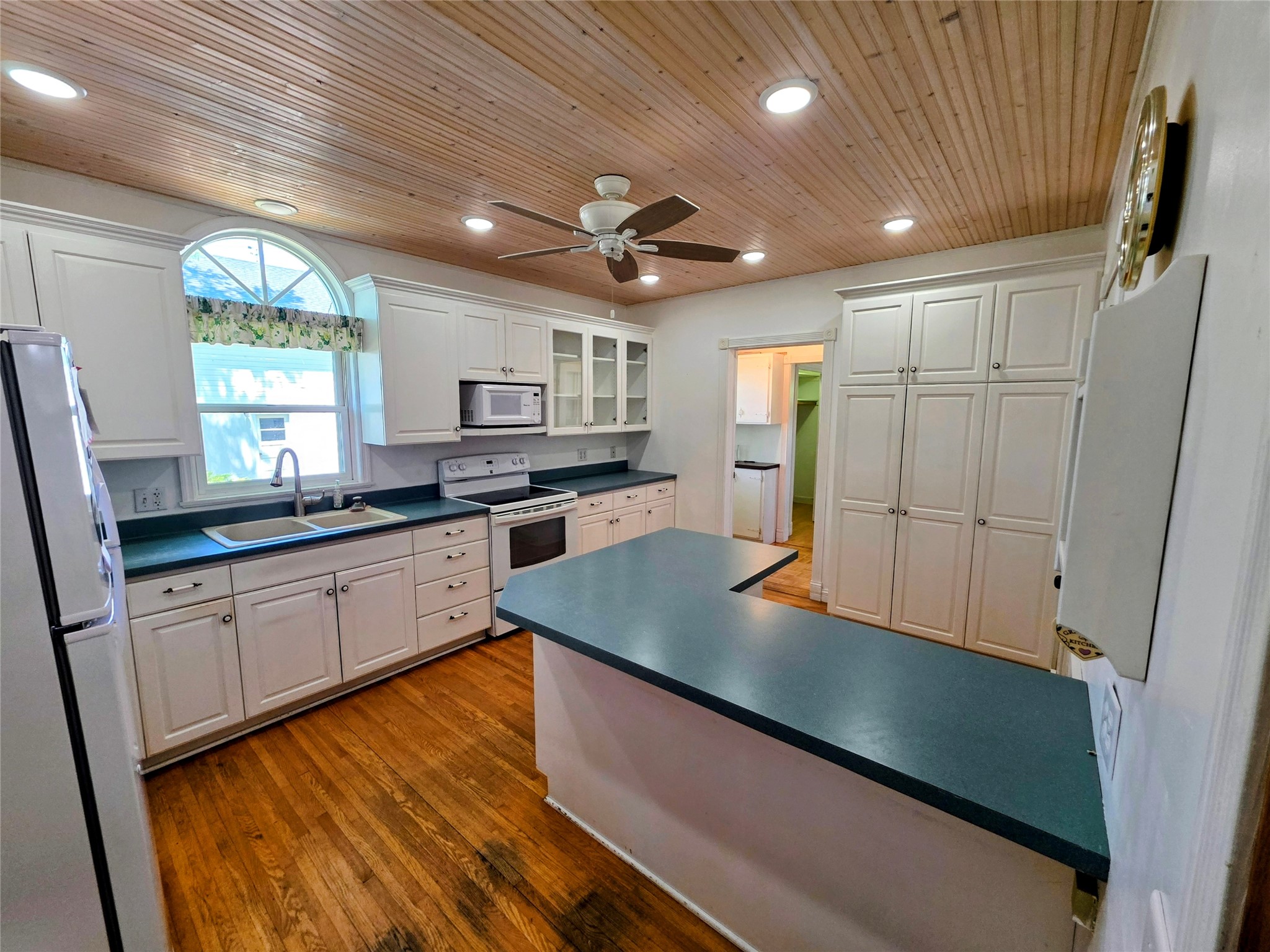 9 4th Avenue Property Photo 20