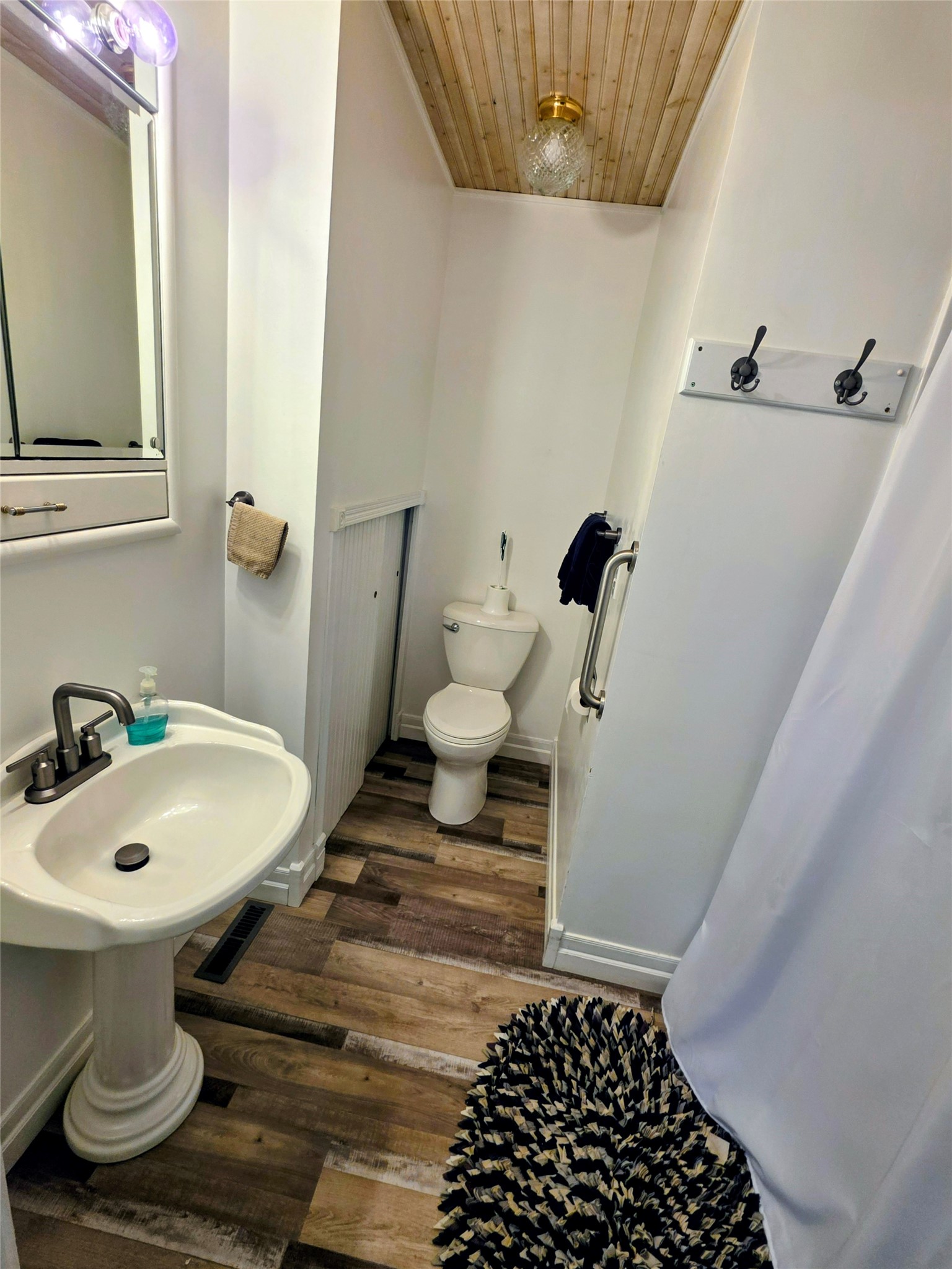 9 4th Avenue Property Photo 35