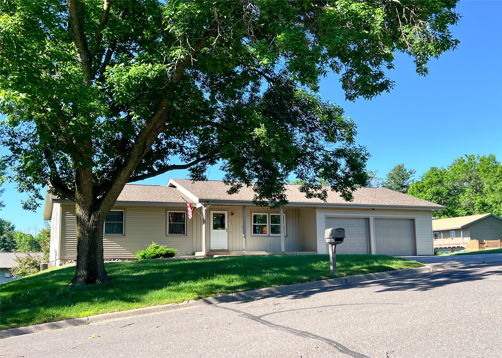 922 Terrace Drive Property Photo 1