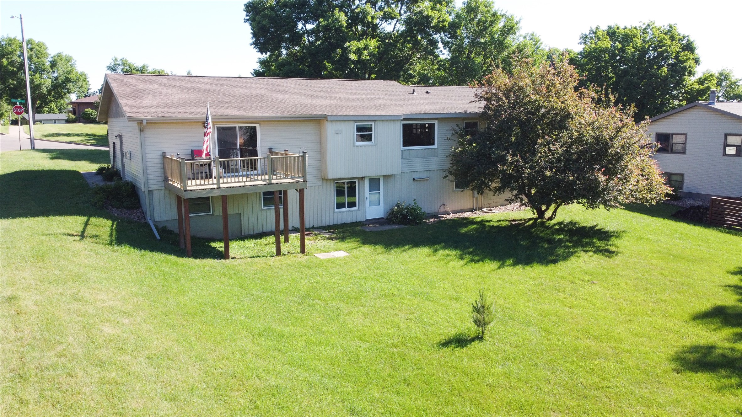 922 Terrace Drive Property Photo 2