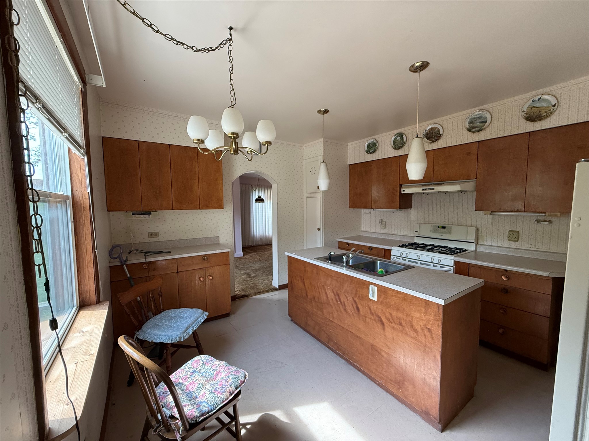 9170 School Road Property Photo 2