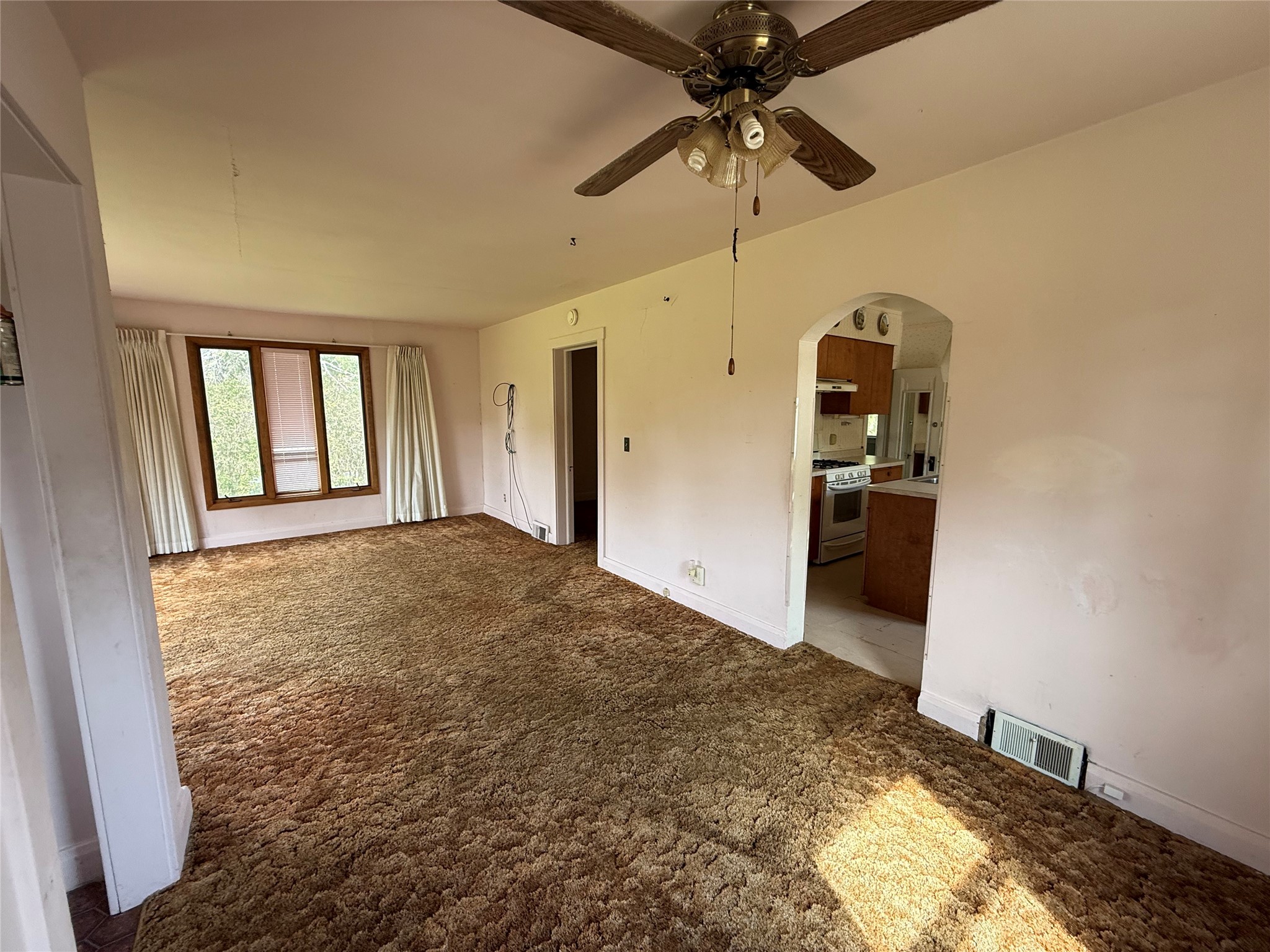 9170 School Road Property Photo 7