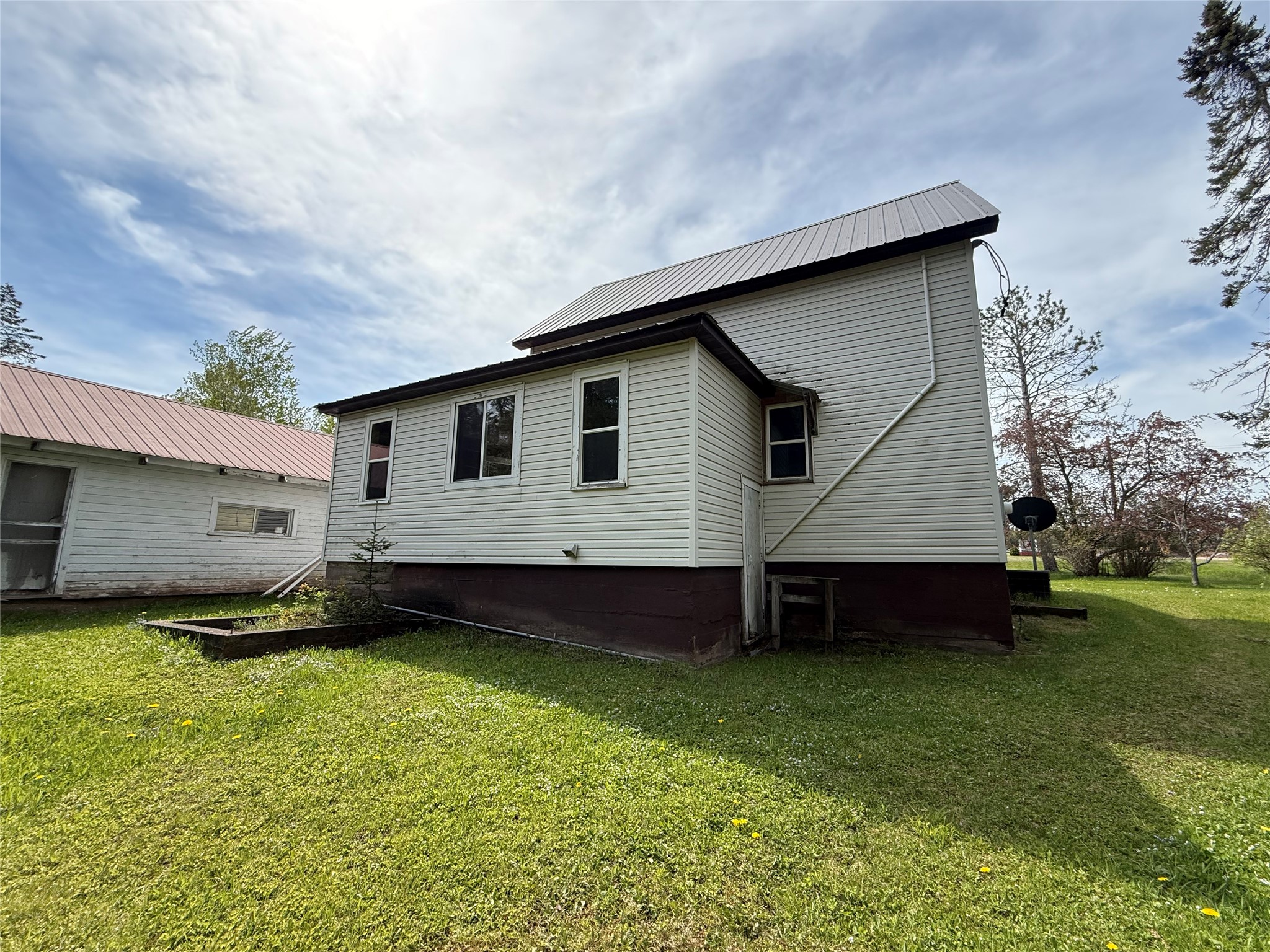 9170 School Road Property Photo 14