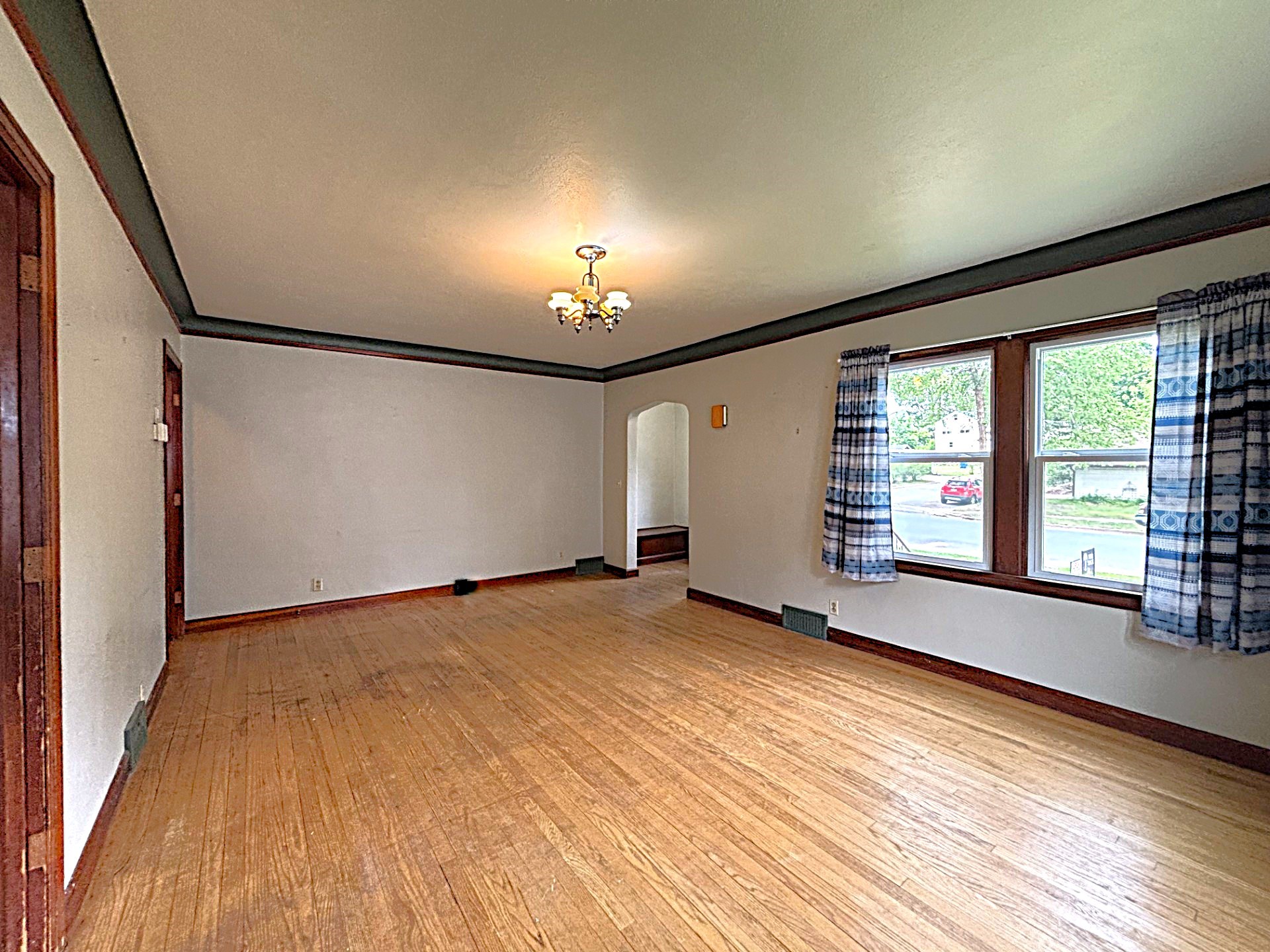 515 Oak Street Property Photo 8