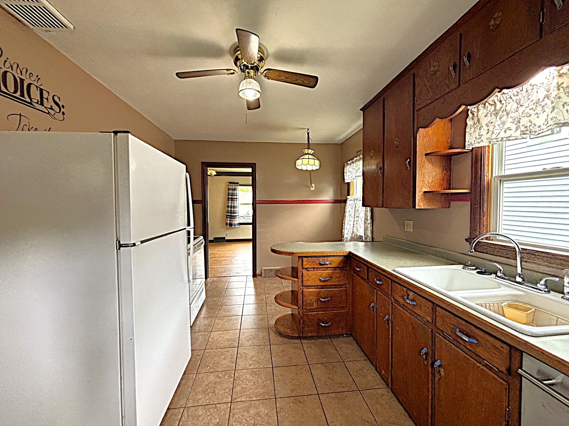 515 Oak Street Property Photo 9