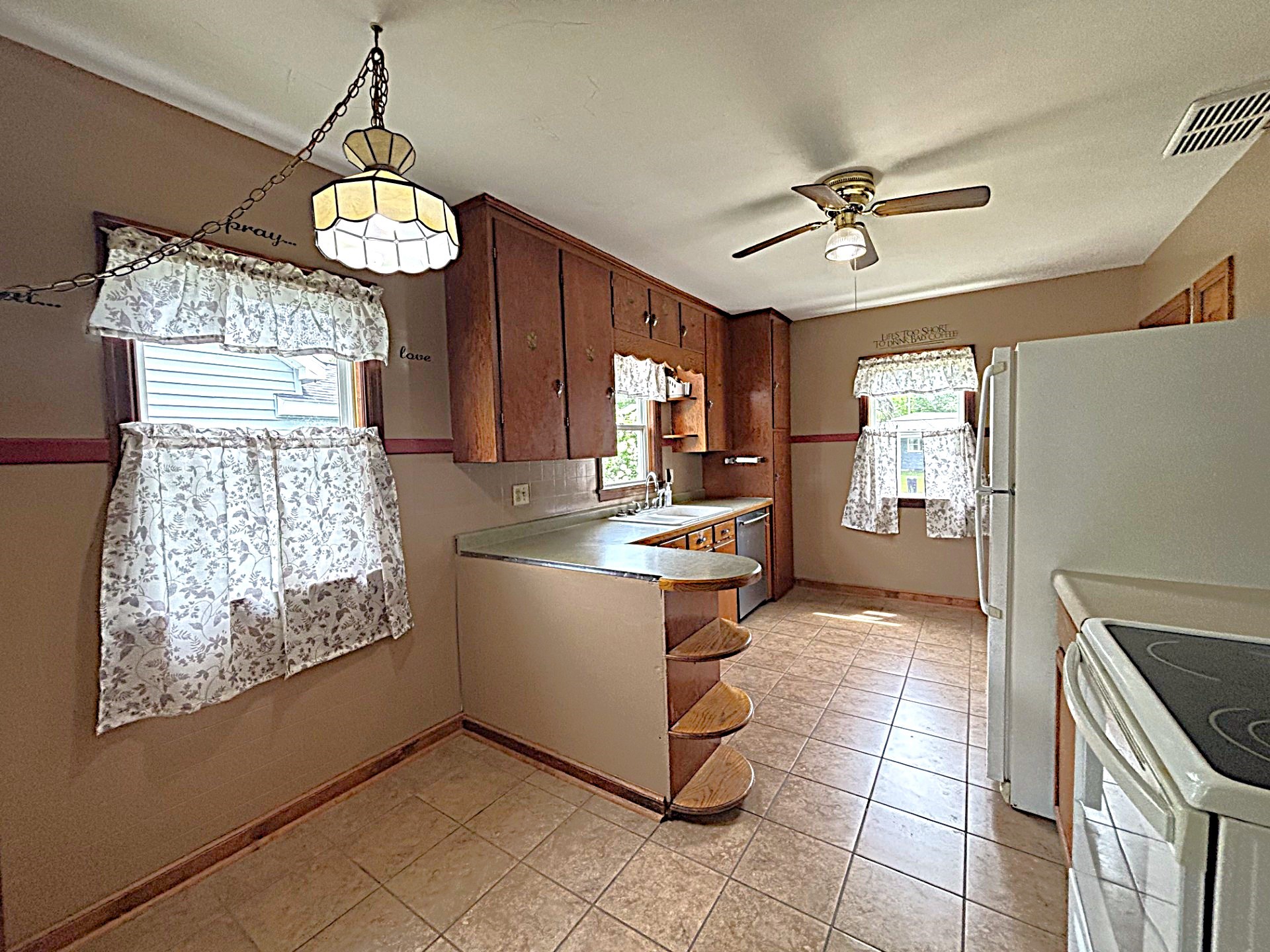 515 Oak Street Property Photo 10