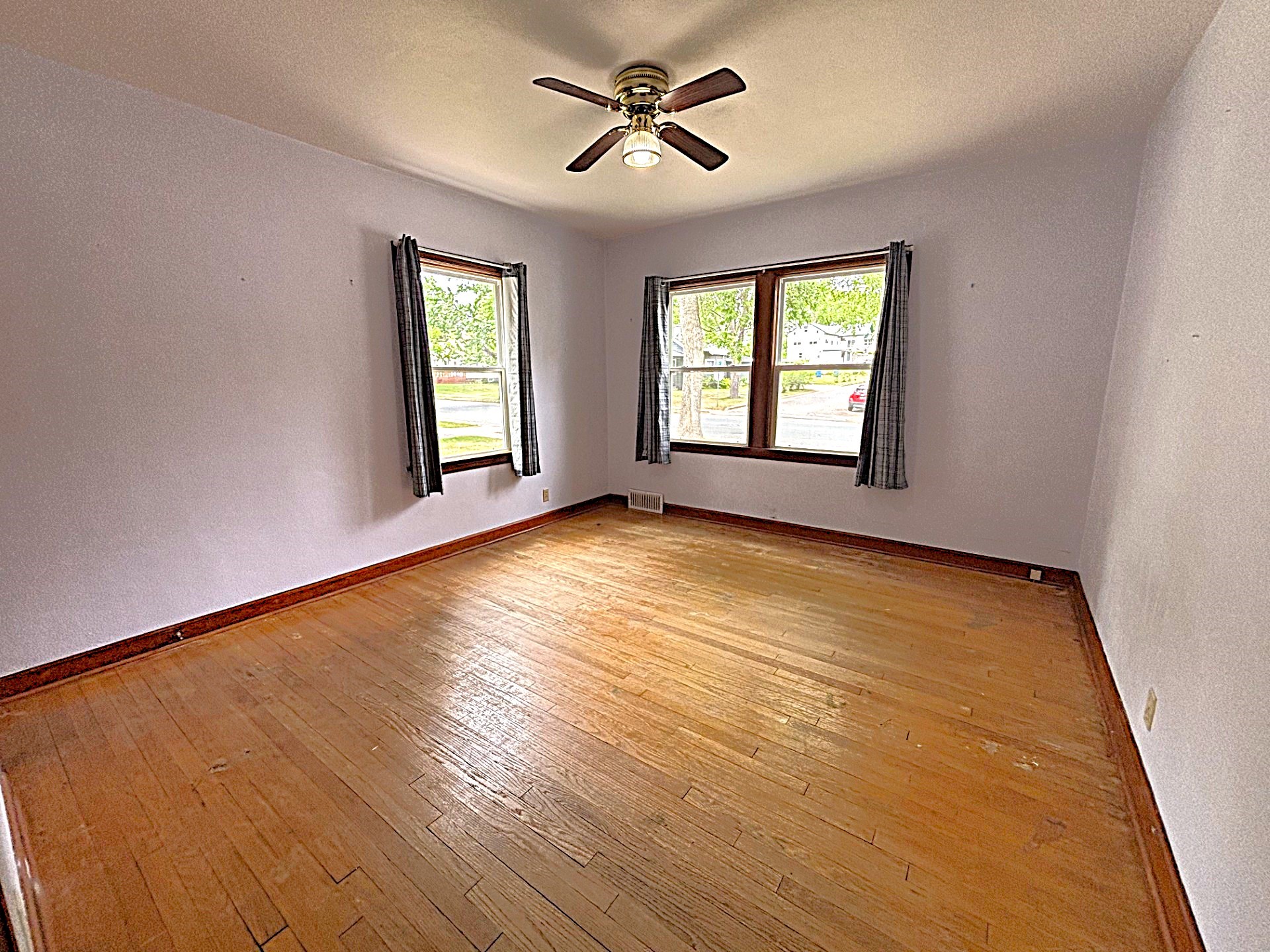 515 Oak Street Property Photo 14
