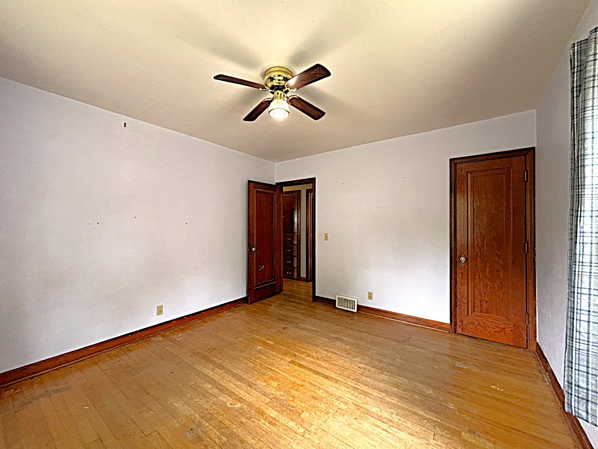 515 Oak Street Property Photo 15