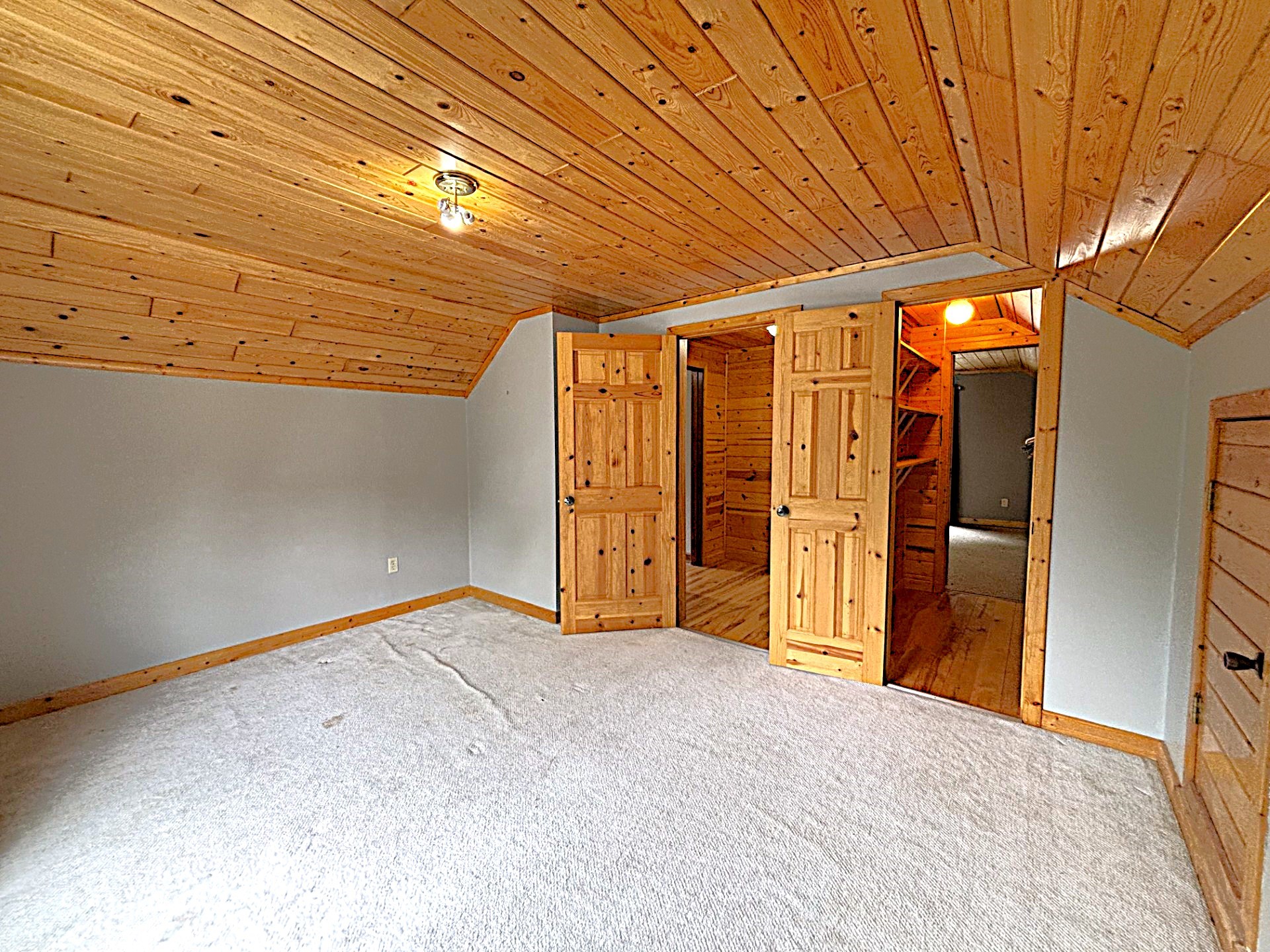 515 Oak Street Property Photo 22