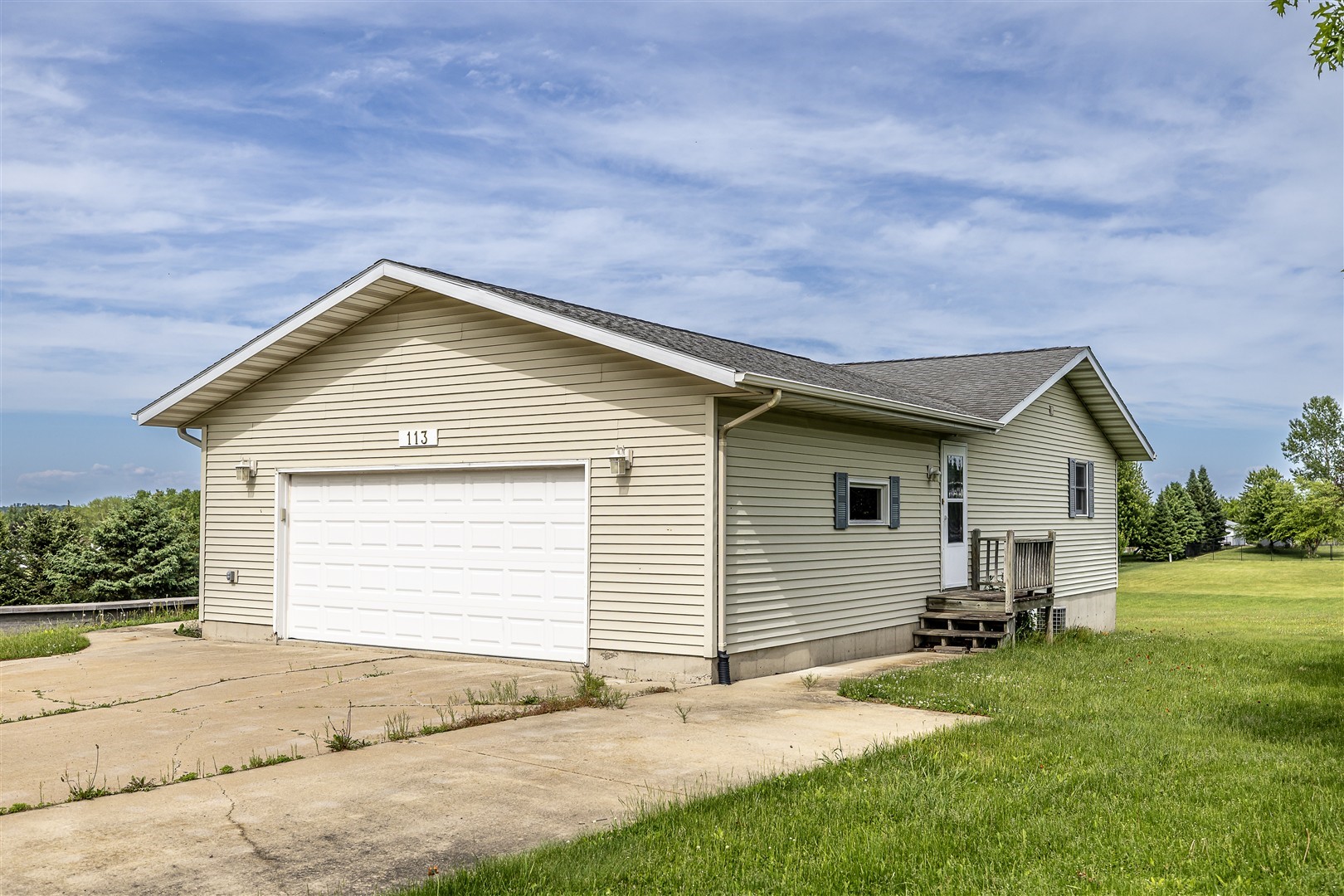 113 Meadow View Drive Property Photo 3