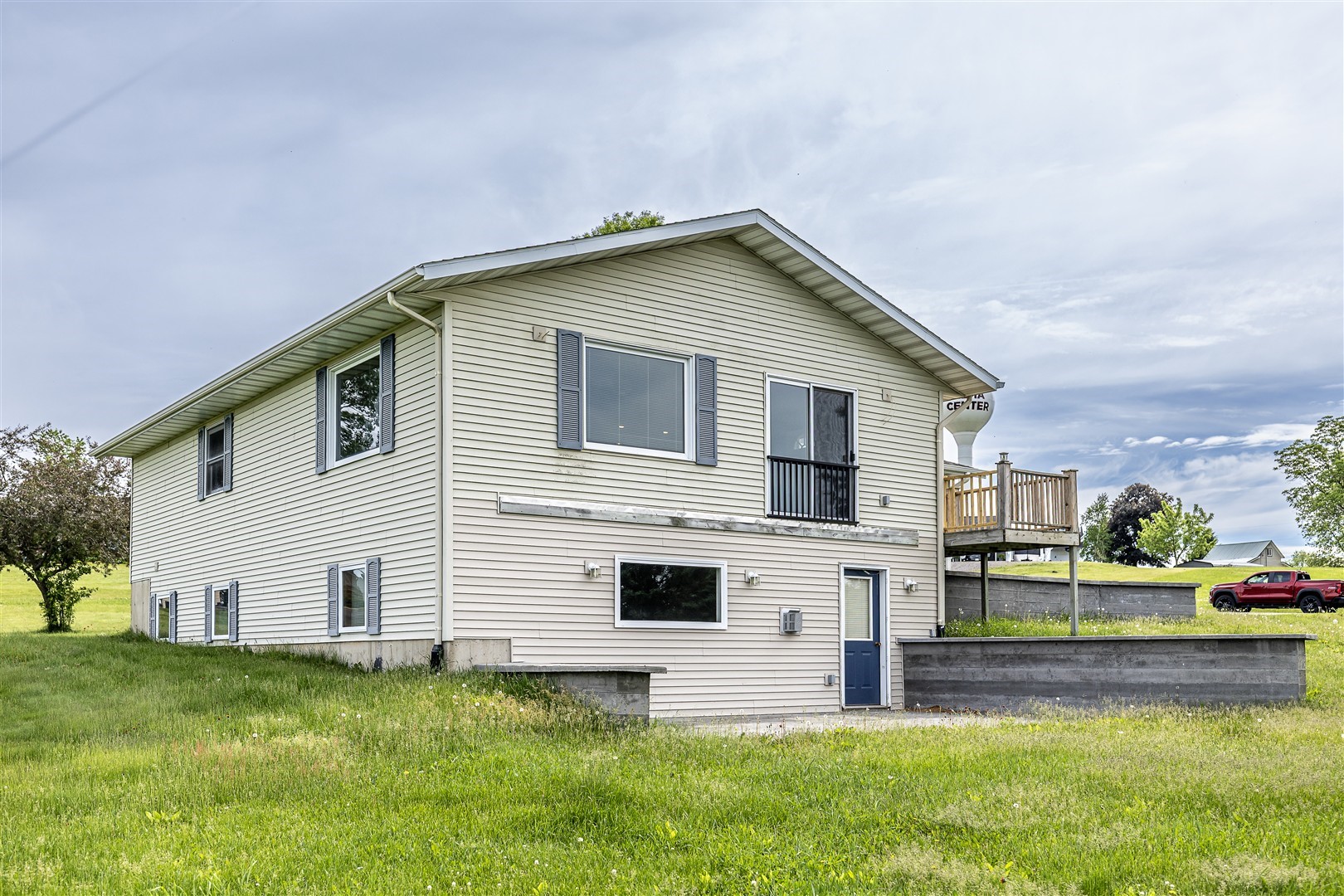 113 Meadow View Drive Property Photo 5