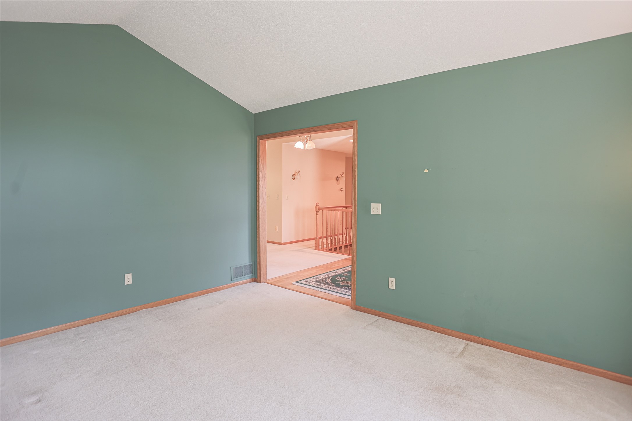 1825 Golf View Drive Property Photo 3
