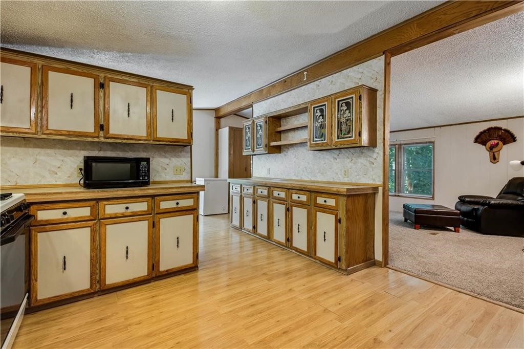2204 N County Road E Property Photo 9