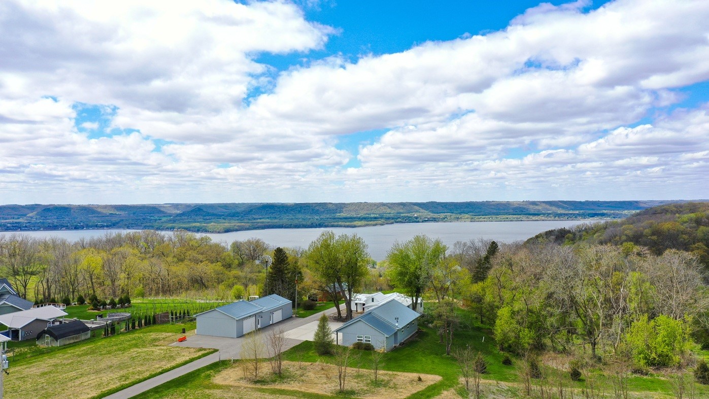 N2095 Twin Bluff Lane Property Photo 3