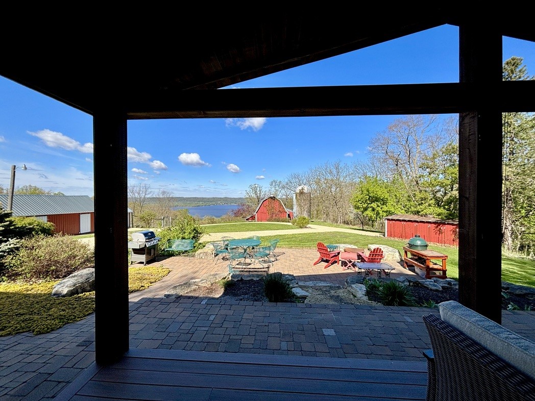 N2095 Twin Bluff Lane Property Photo 10