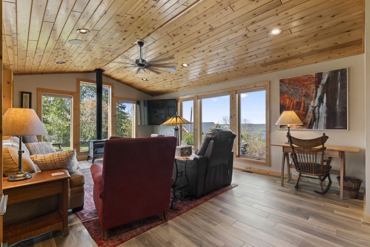 N2095 Twin Bluff Lane Property Photo 40