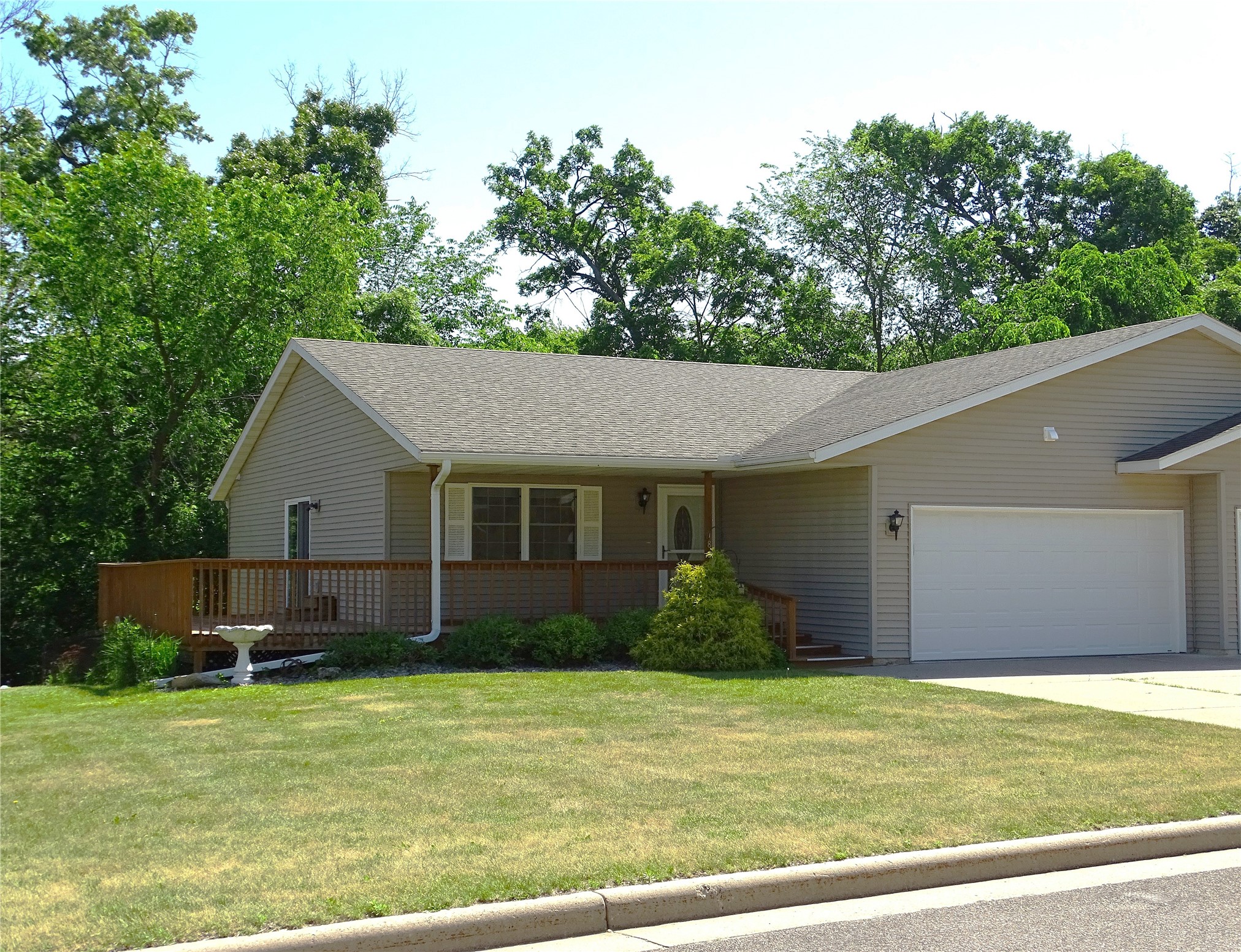 186 Country Lane Property Photo 1