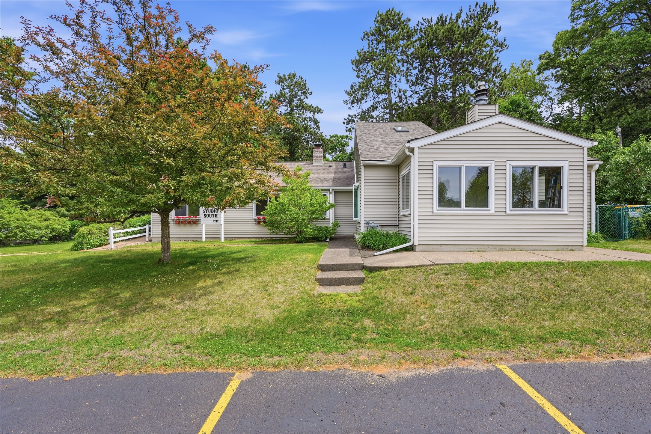 1707 South Street Property Photo 40