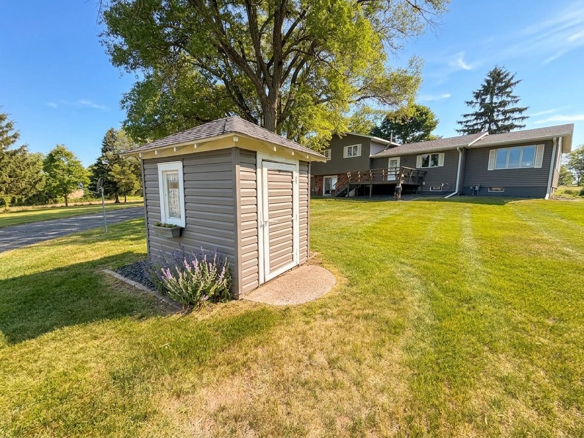 1915 22 1/2 Avenue Property Photo 37