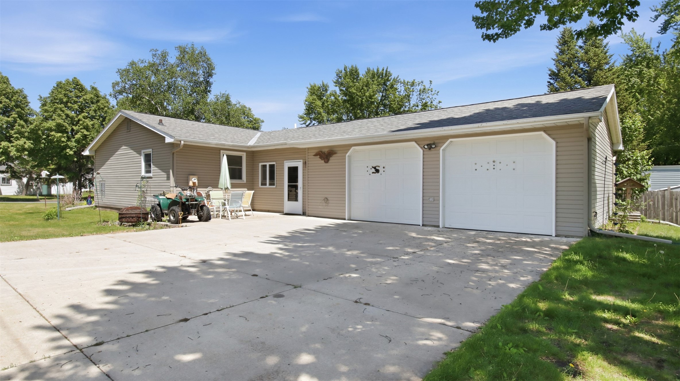 3201 Lotus Street Property Photo 1