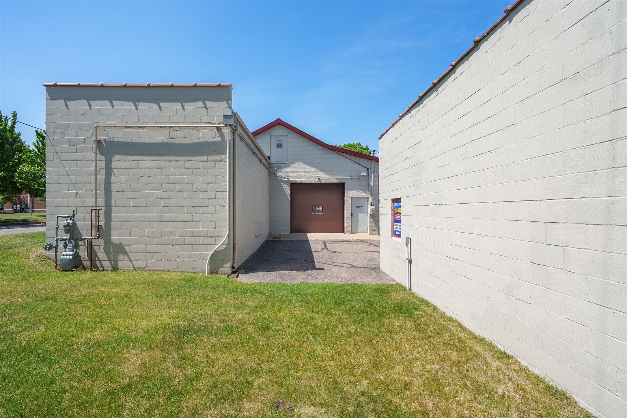 33 E Willow Street Property Photo 5
