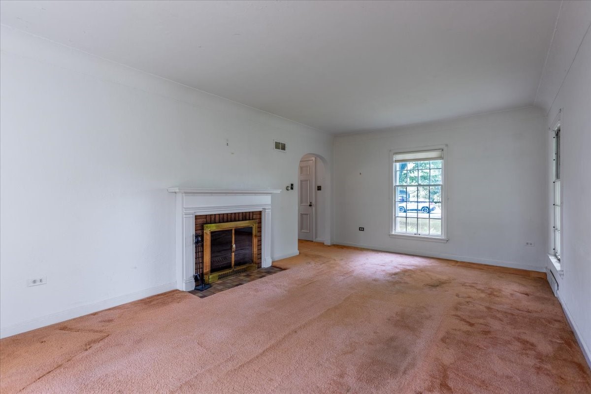 320 Elm Avenue W Property Photo 13