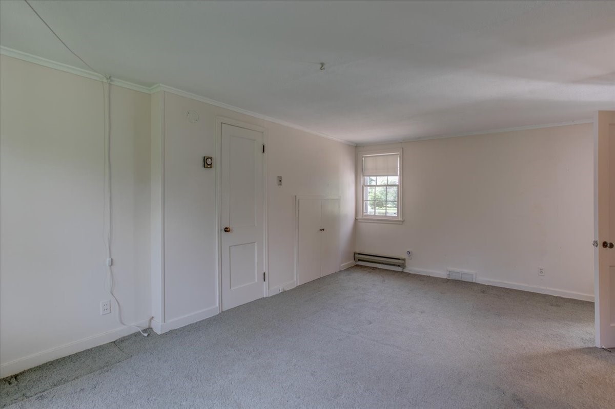 320 Elm Avenue W Property Photo 39