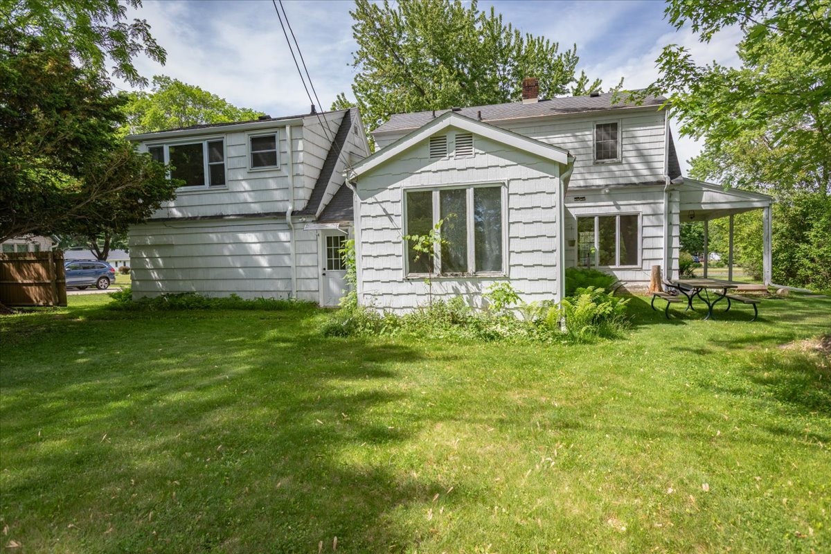 320 Elm Avenue W Property Photo 47