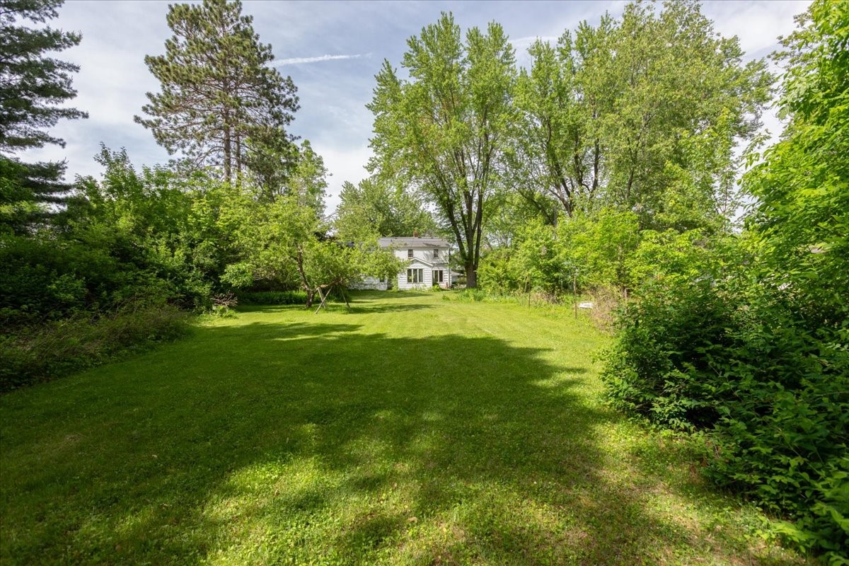 320 Elm Avenue W Property Photo 49