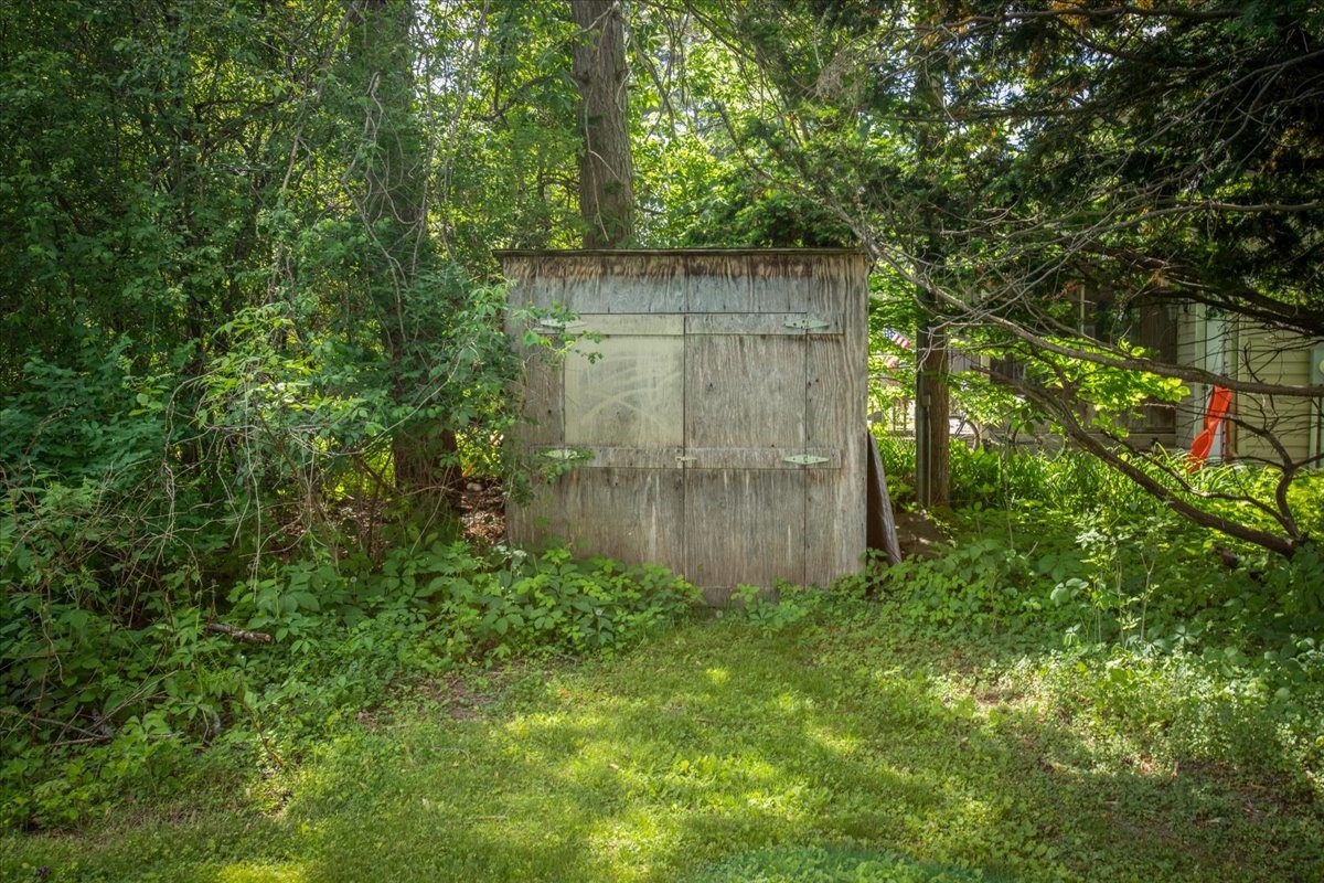 320 Elm Avenue W Property Photo 54