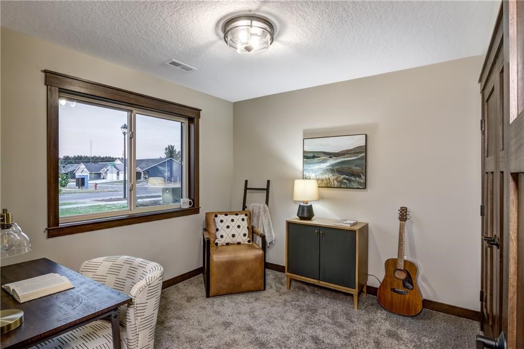 1825 Evergreen Terrace Property Photo 18